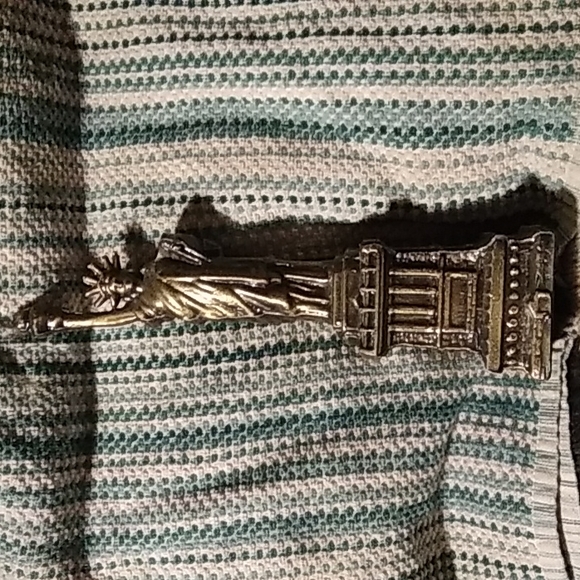 Very old 10-in brass Statue of Liberty~What an amazing statue! 1950s - Picture 1 of 4